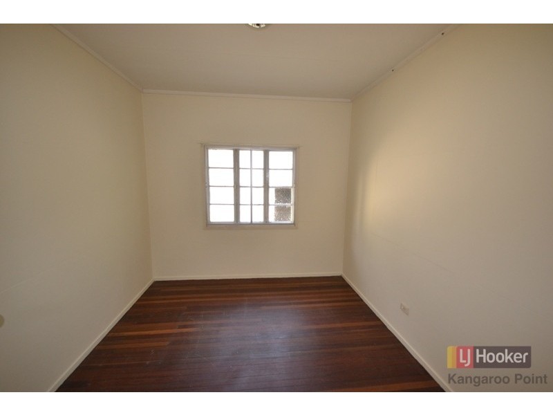 36 Lancelot Street, Tennyson QLD 4105