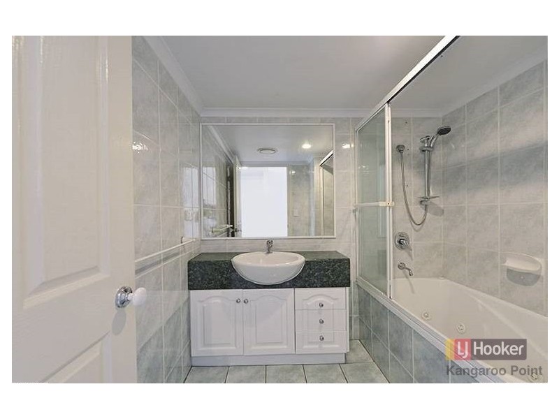 4/112 Thorn Street, Kangaroo Point QLD 4169