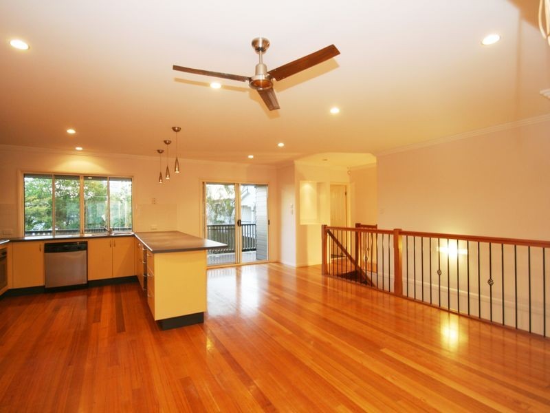 18 Quinton Street, Kangaroo Point QLD 4169