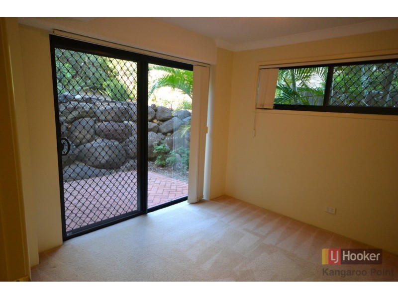 15/16 Norman Crescent, Norman Park QLD 4170