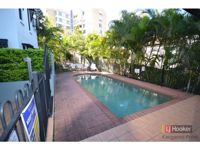 15/16 Norman Crescent, Norman Park QLD 4170