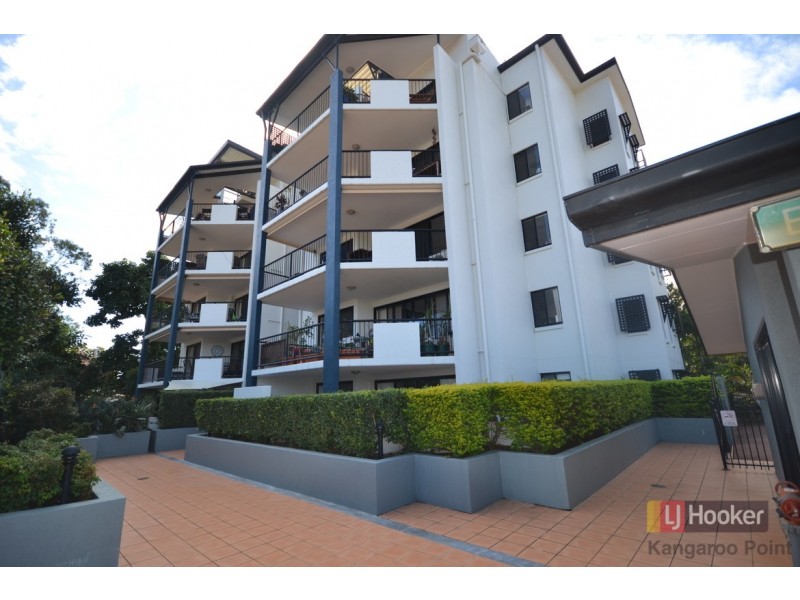15/16 Norman Crescent, Norman Park QLD 4170