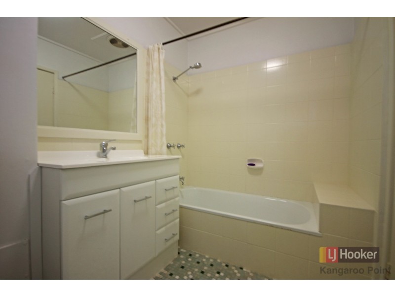 8/72 Heath Street, East Brisbane QLD 4169