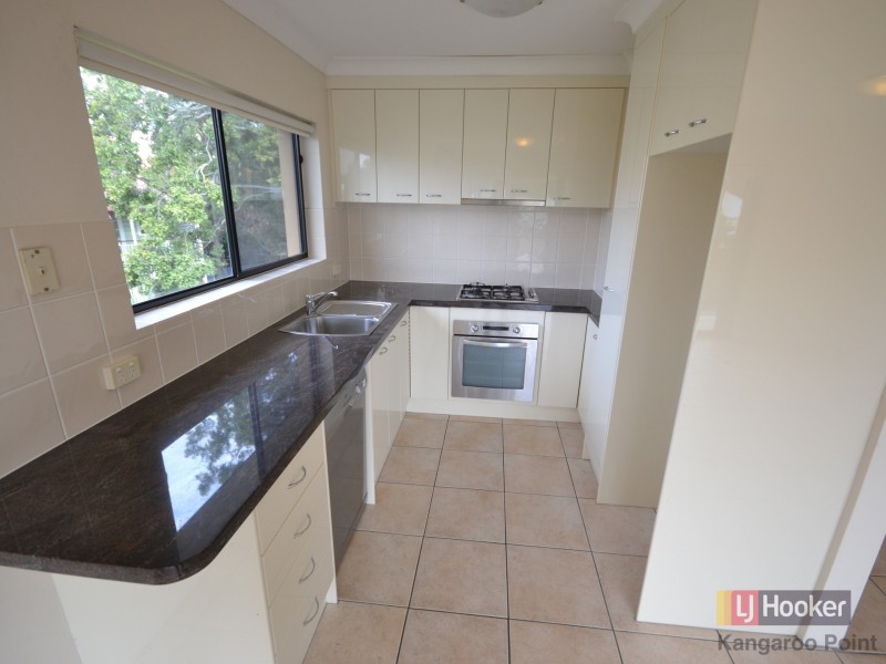 8/15 Eskgrove Street, East Brisbane QLD 4169
