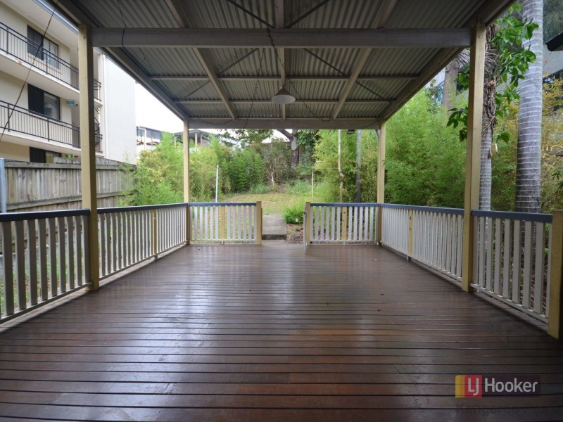 11 Eskgrove Street, East Brisbane QLD 4169