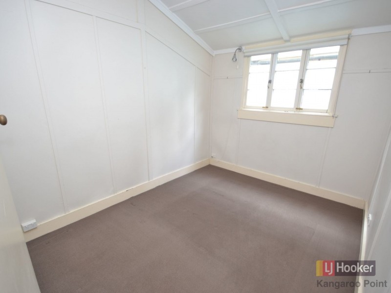 11 Eskgrove Street, East Brisbane QLD 4169