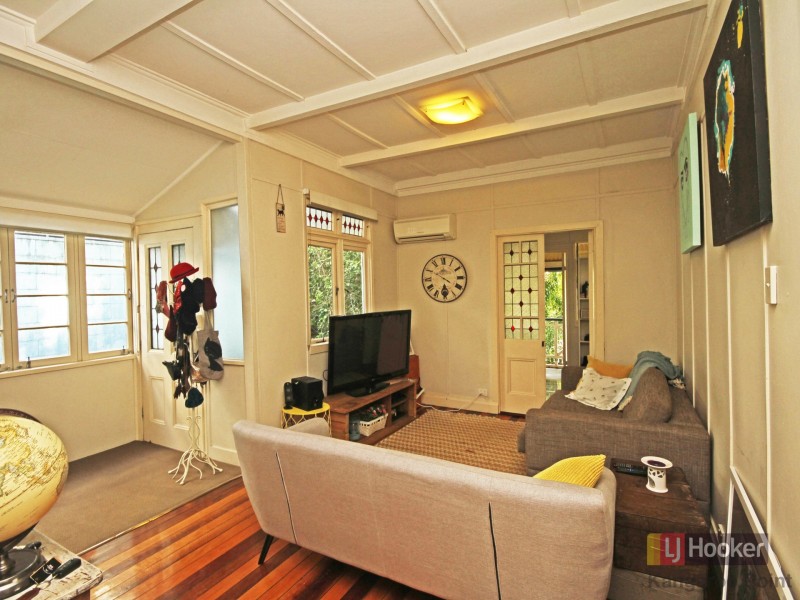 11 Eskgrove Street, East Brisbane QLD 4169