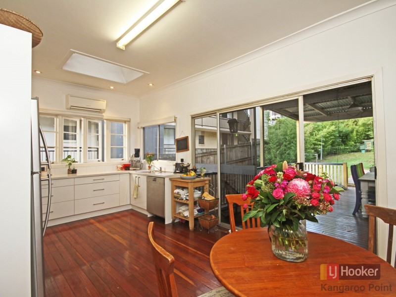 11 Eskgrove Street, East Brisbane QLD 4169