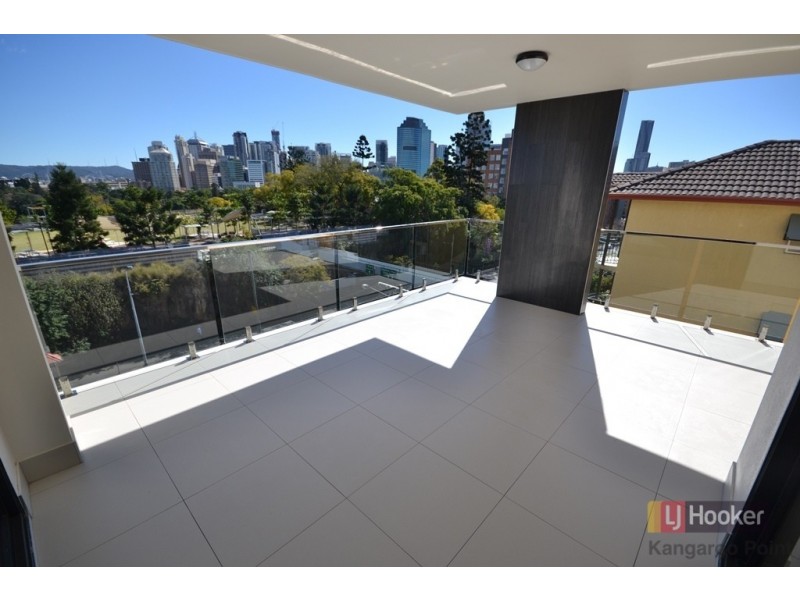 13/450 Main Street, Kangaroo Point QLD 4169