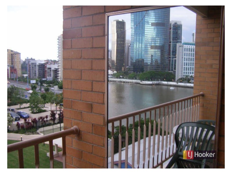 402/355 Main Street, Kangaroo Point QLD 4169