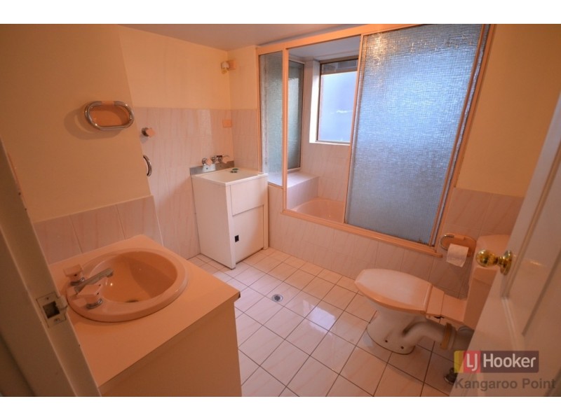 2/27 Haig Street, Coorparoo QLD 4151