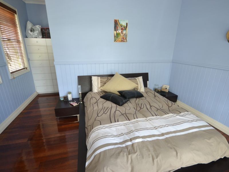 42 Rosina Street, Kangaroo Point QLD 4169