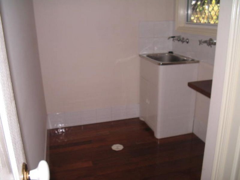 42 Rosina Street, Kangaroo Point QLD 4169