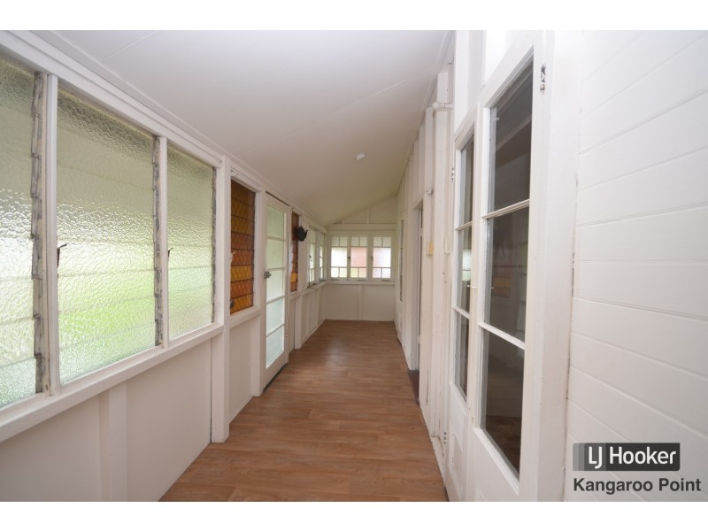 17 Rosina Street, Kangaroo Point QLD 4169