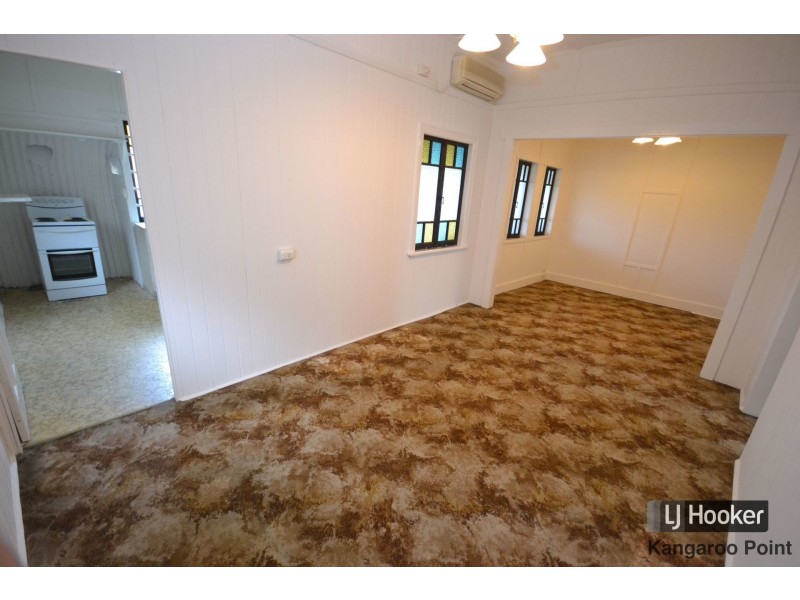 17 Rosina Street, Kangaroo Point QLD 4169