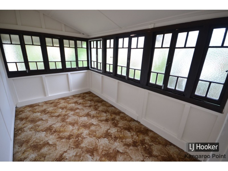 17 Rosina Street, Kangaroo Point QLD 4169