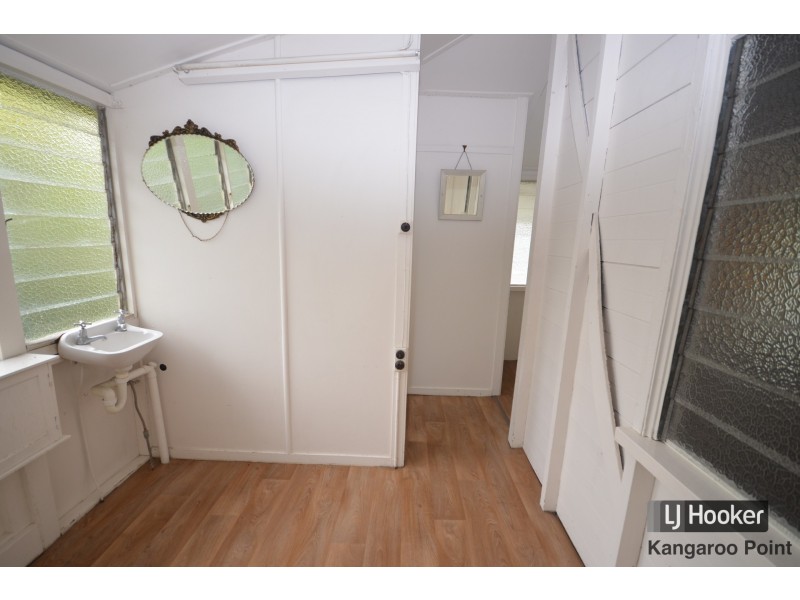 17 Rosina Street, Kangaroo Point QLD 4169