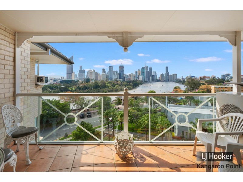 55/236 River Terrace, Kangaroo Point QLD 4169