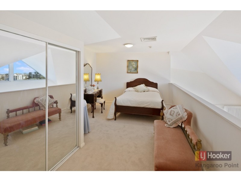 55/236 River Terrace, Kangaroo Point QLD 4169