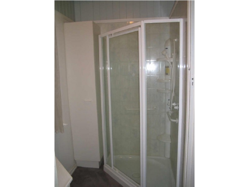 104 Railway Parade, Norman Park QLD 4170