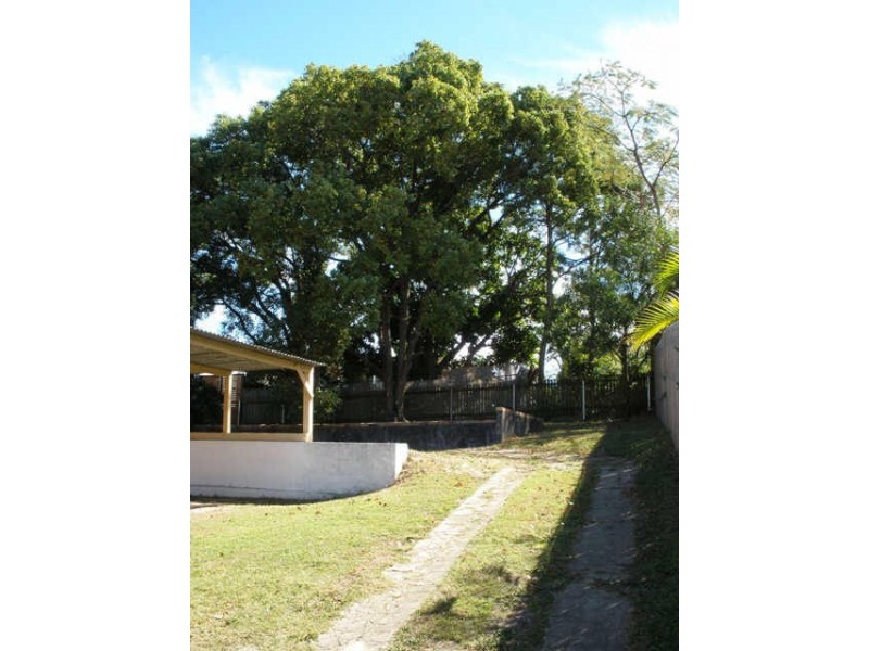 104 Railway Parade, Norman Park QLD 4170