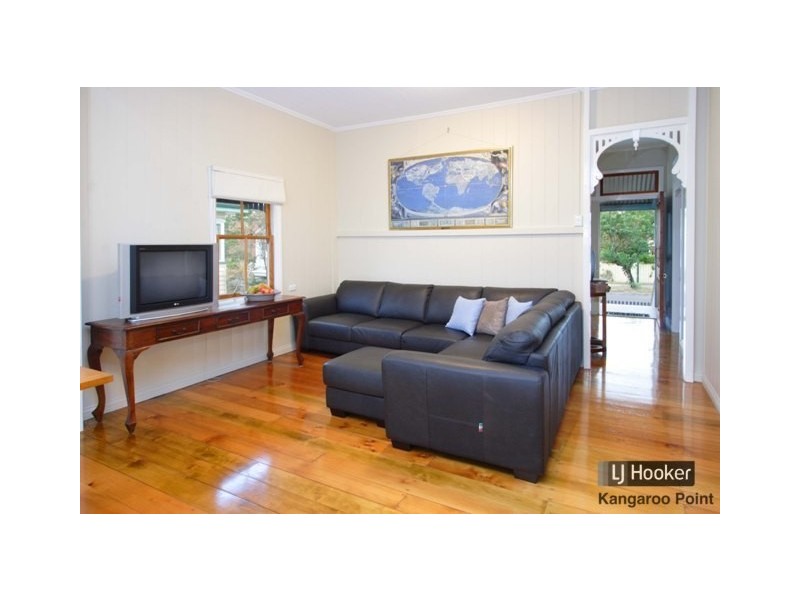 10 Geelong Street, East Brisbane QLD 4169