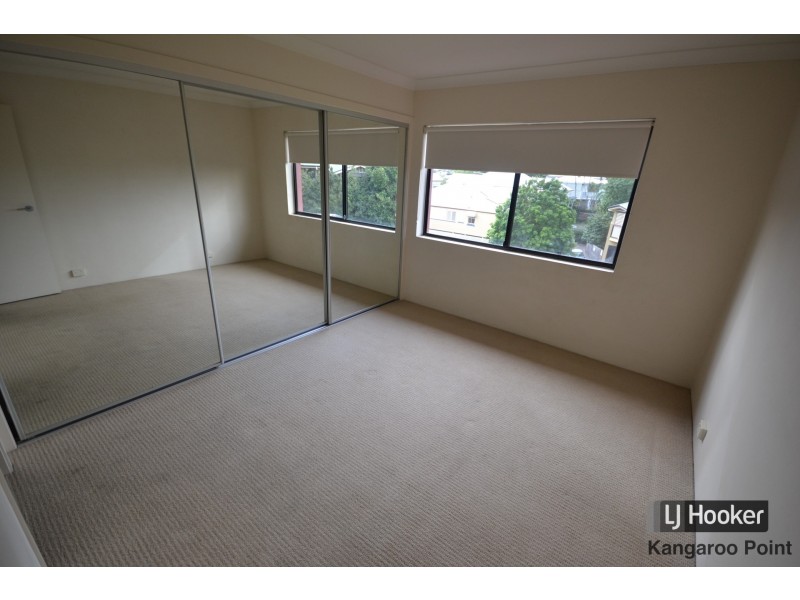 8/15 Eskgrove Street, East Brisbane QLD 4169