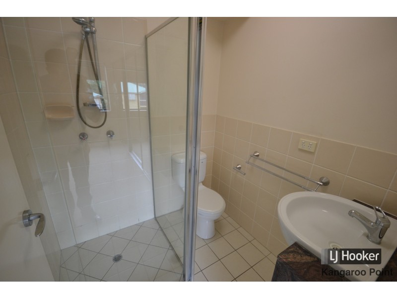 8/15 Eskgrove Street, East Brisbane QLD 4169