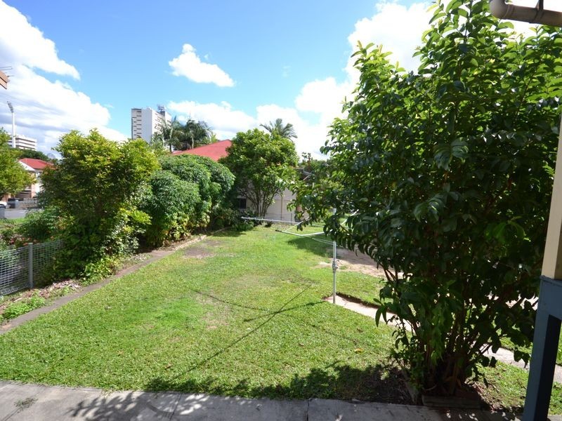 132 Wellington Road, East Brisbane QLD 4169