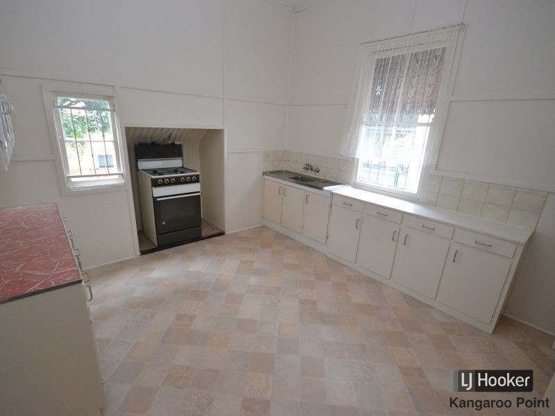 7 Duke Street, Kangaroo Point QLD 4169