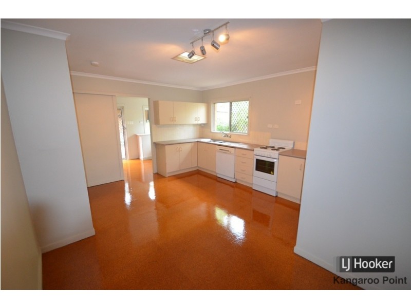 14 Brooks Street, Camp Hill QLD 4152
