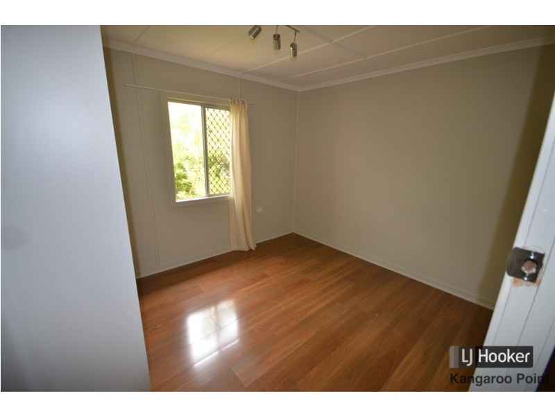 14 Brooks Street, Camp Hill QLD 4152