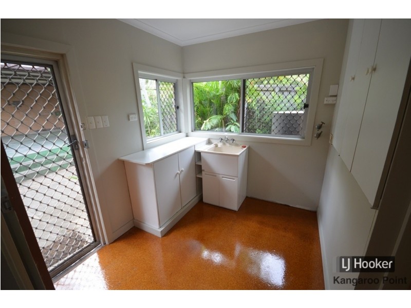 14 Brooks Street, Camp Hill QLD 4152