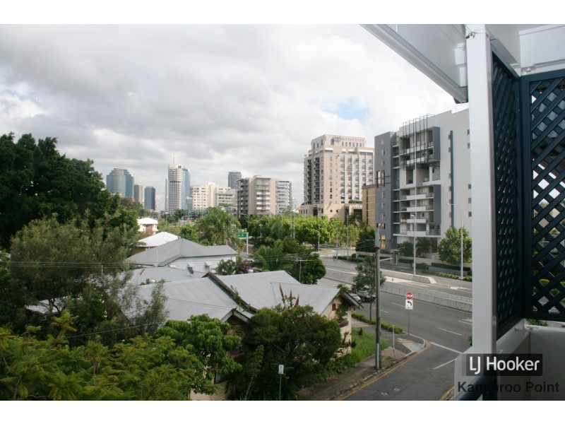 21/239 Shafston Avenue, Kangaroo Point QLD 4169