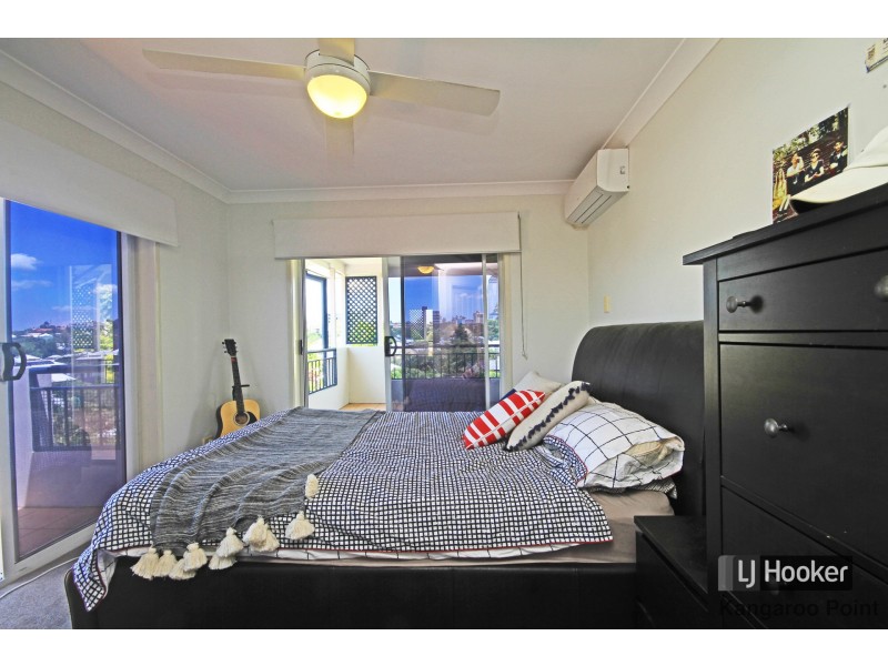21/239 Shafston Avenue, Kangaroo Point QLD 4169
