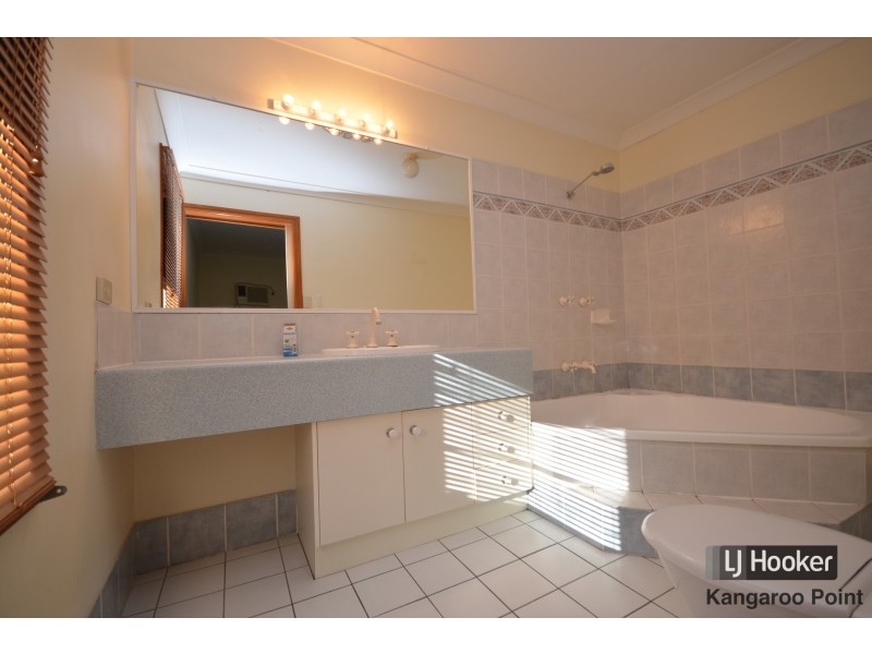 40 Roseglen Street, Greenslopes QLD 4120