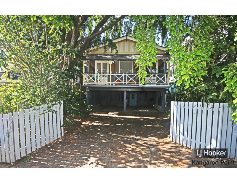 11 Eskgrove Street, East Brisbane QLD 4169