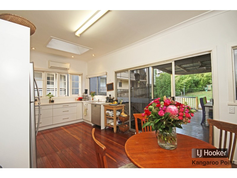 11 Eskgrove Street, East Brisbane QLD 4169