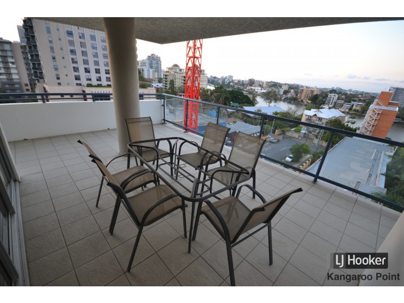21/19 Thorn Street, Kangaroo Point QLD 4169