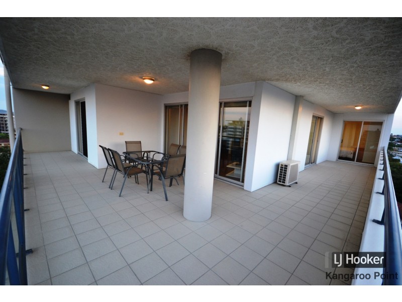 21/19 Thorn Street, Kangaroo Point QLD 4169