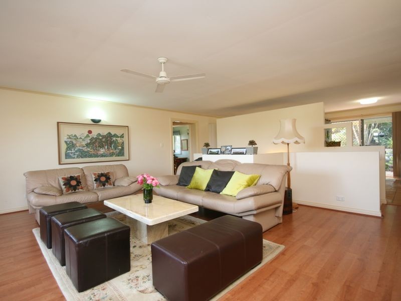 25 Picasso Street, Carina QLD 4152