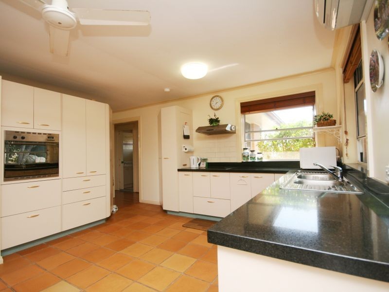 25 Picasso Street, Carina QLD 4152