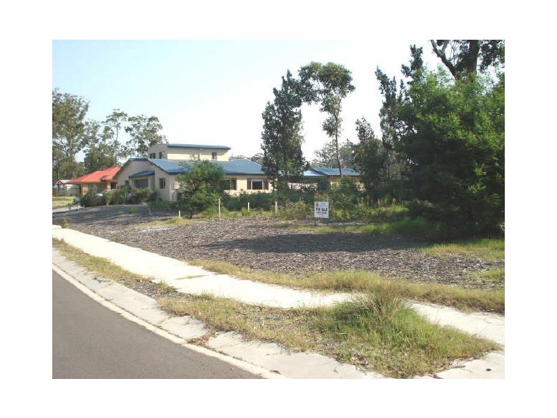 8 Suzanne Way, Broulee NSW 2537