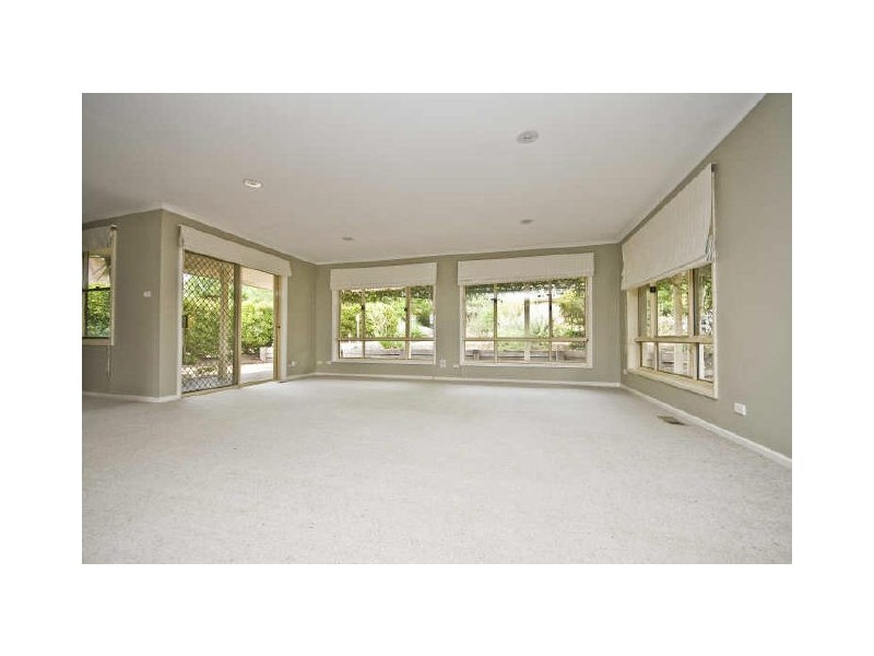 9 James Place, Curtin ACT 2605