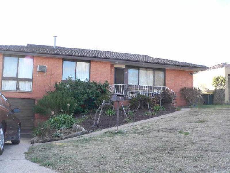 7 Tanner Place, Kambah ACT 2902