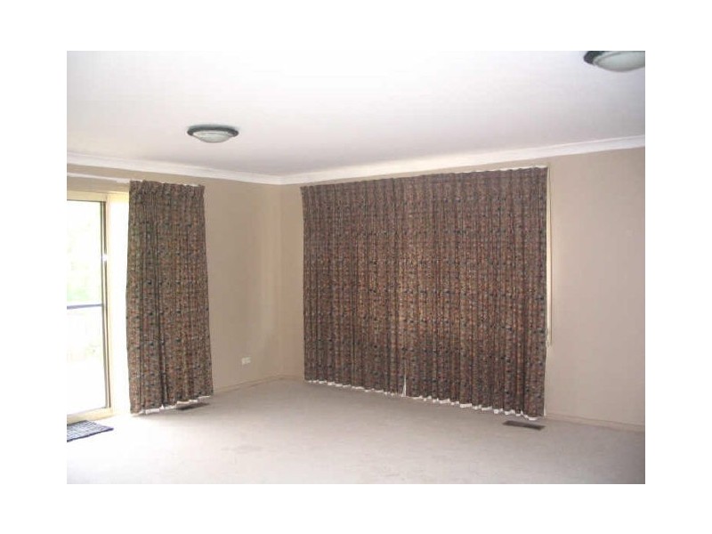 15 McCubbin Street, Weston ACT 2611