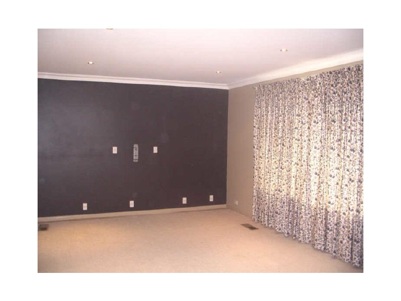 15 McCubbin Street, Weston ACT 2611