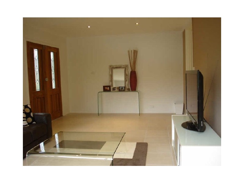 72 Birdwood Street, Hughes ACT 2605