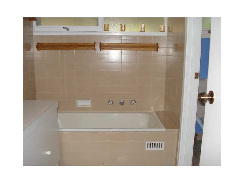 72 Birdwood Street, Hughes ACT 2605