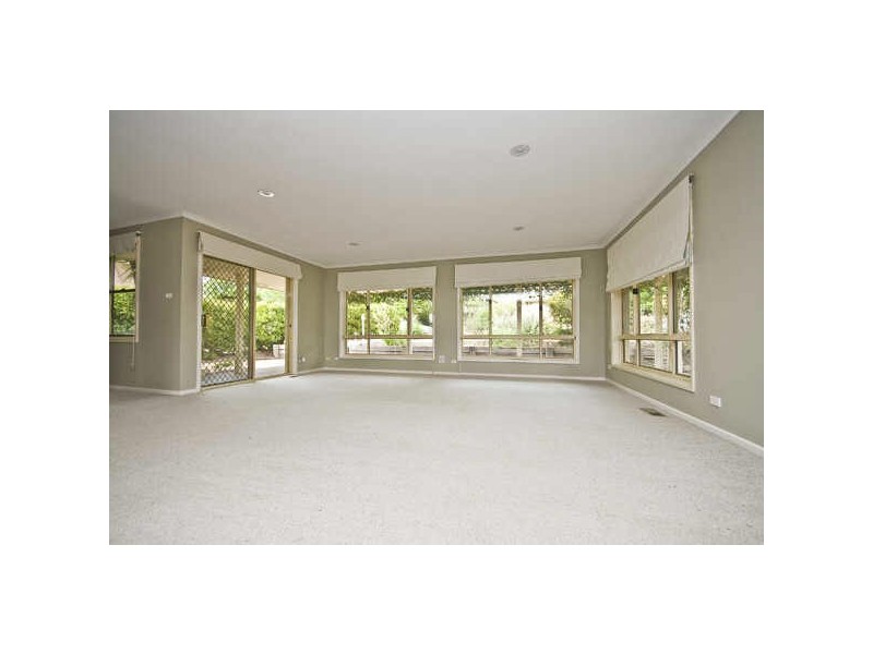 9 James Place, Curtin ACT 2605